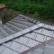生駒市　シルバー瓦から陶器平板瓦への葺き替え工事サムネイル